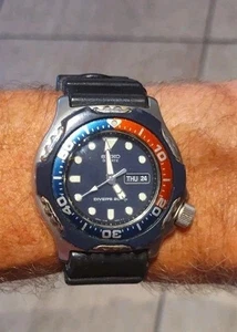 Vintage Seiko 'Starfish' Pepsi Diver Quartz Men's Watch Day/Date 7N36-6A0A - Picture 1 of 13