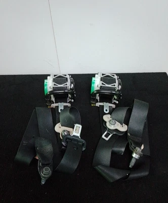 2014-2015 NISSAN VERSA NOTE FRONT SEAT BELTS SEATBELTS BLACK LEFT RIGHT SET OEM - Image 1 of 4