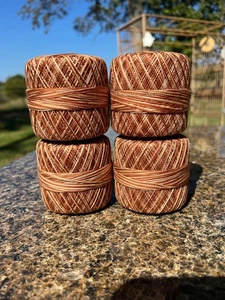 Lote de 4 gemas hilo de ganchillo algodón mercerizado 250 yardas cada 3 cuerdas color #77 - Imagen 1 de 3