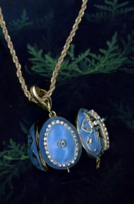 Religieux Oeuf Pendentif W/Transparent Croix Cristal, Lt. Bleu Main Décor & Plus - Photo 1/4