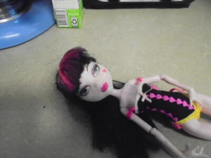 Draculaura, Muñeca Monster High, Muñeca "Gloom Beach" - Imagen 1 de 3