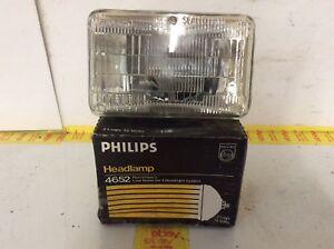 New Philips 4652 Headlight Bulb. LOW BEAM IN 4 LIGHT SYSTEMS