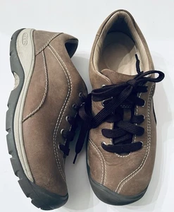 Keen Leder Wanderschuhe Damengröße 7,5 beige Oxford braune Schnürsenkel bequem guter Zustand - Bild 1 von 5