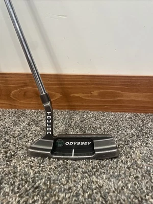 Putter Odyssey Toulon San Diego 35" con buen agarre para diestros Foto 1 de 4