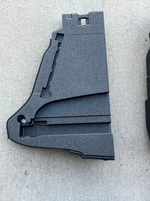 ПАРА ПЕНОМАТЕРИАЛОВ ДЛЯ БОТИНОК TOYOTA PRIUS 64995-407030 и 64997=47040 / 2015 - 2021 Prius - Изображение 1 из 4