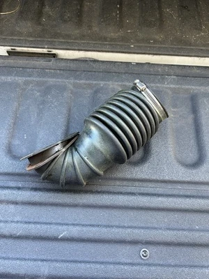 Впускная воздушная трубка 87-90 Jeep Comanche Cherokee от оригинального производителя 4,0 л Renix - Изображение 1 из 4