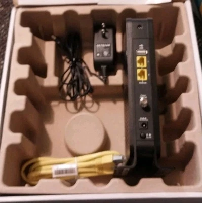 Netgear  N600 C3700 WiFi Cable Modem Router (New) - Image 1 of 4