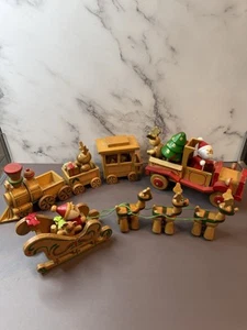 3 anciens traîneau, train, camion en bois Dakin Noël années 80 VOIR PHOTOS & DESC - Photo 1/12