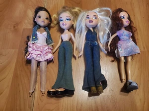 2001 MGA Bratz Dolls Lot Of 4 Dolls No Feet, Some W/ Clothes READ! See pics!!!! - Picture 1 of 2