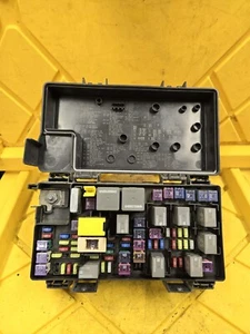 2011 Nitro Liberty Fuse Box Relay Power Junction Distribution 04692331AE OEM - Picture 1 of 5