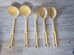 5 Tupperware Mandel Nylon Utensilien Schlitz Löffel Schöpfkelle 1817 1816 1815 Set Set - Bild 1 von 12