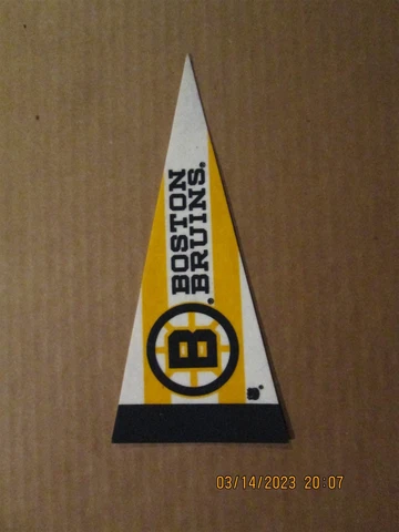 NHL Boston Bruins Vintage Circa 1990's Team Logo Mini 4x9 Hockey Pennant Cover