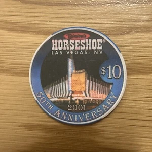 Binion’s Horseshoe Las Vegas 10 $ 50th Anniversary 2001 Casino Chip - Bild 1 von 3