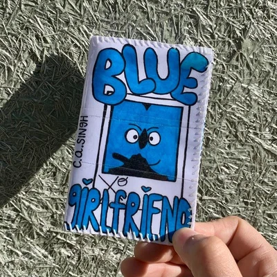 Zine Blue Girlfriend - Imagem 1 de 4