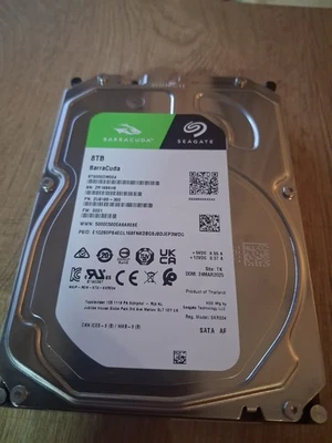 Seagate Barracuda 8TB 3,5 Zoll Interne Desktop Festplatte (ST8000DM004) - Bild 1 von 4