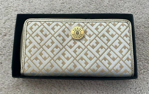 TOMMY HILFIGER BEIGE CANVAS GOLD LOGO GOLD TRIM, ZIPPER AROUND WALLET - Picture 1 of 5