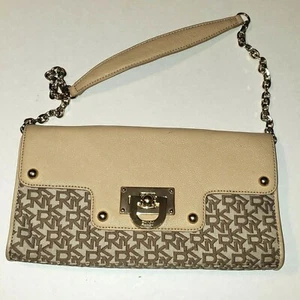 DKNY Logo Print Chain Flap Bag Black and Tan Canvas Brown Logo - Bild 1 von 11