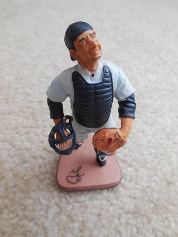 1990 GARTLAN YOGI BERRA NY YANKEES Mini FIGURINE w/MASK #2549/10,000 Cover