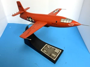 DANBURY MINT CHUCK YAEGER'S BELL X-1 RAKETENFLUGZEUG MODELL - HANDSIGNIERT WIE ABGEBILDET - Bild 1 von 9
