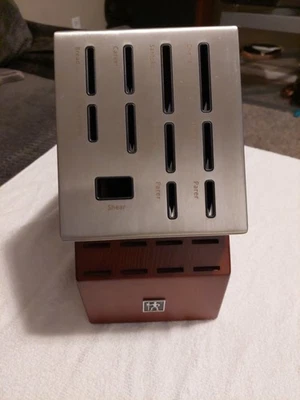 Henckels International 20 Piezas Acento Forjado Autoafilable Cuchillo Bloque Solo Foto 1 de 4