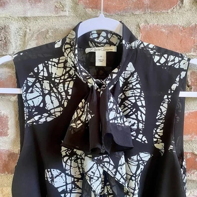 Kenneth Cole: женщин черно-белый топ без рукавов, с оборками шеи, с подкладкой, новый без ЯРЛЫКОВ, размер 0 - Изображение 1 из 4