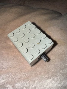 Lego 2838c01 light grey electric 9v motor 5 x 4 x 2 1/3 tested and working used - Picture 1 of 6