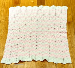Blanket Handmade Pink and White Knit Baby Doll Bed 23 x 20 Inches Vintage - Picture 1 of 7