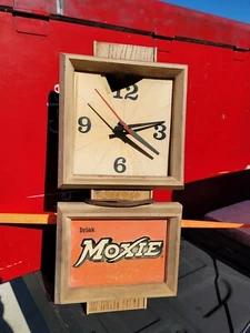 Vintage Moxie Soda Sign Clock - Picture 1 of 4