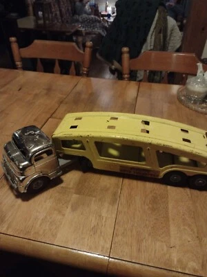 Vintage 1950s Structo Auto Transport Semi Truck Car Hauler -  - Image 1 of 4