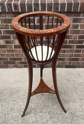 BAKER CHARLESTON MCM HOLLYWOOD REGENCY ERA ANTIQUE EDWARDIAN WOOD PLANT STAND - Image 1 of 4