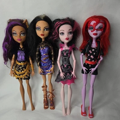 Monster High  Dolls Lot Of 4 LOT #24 - Image 1 of 4