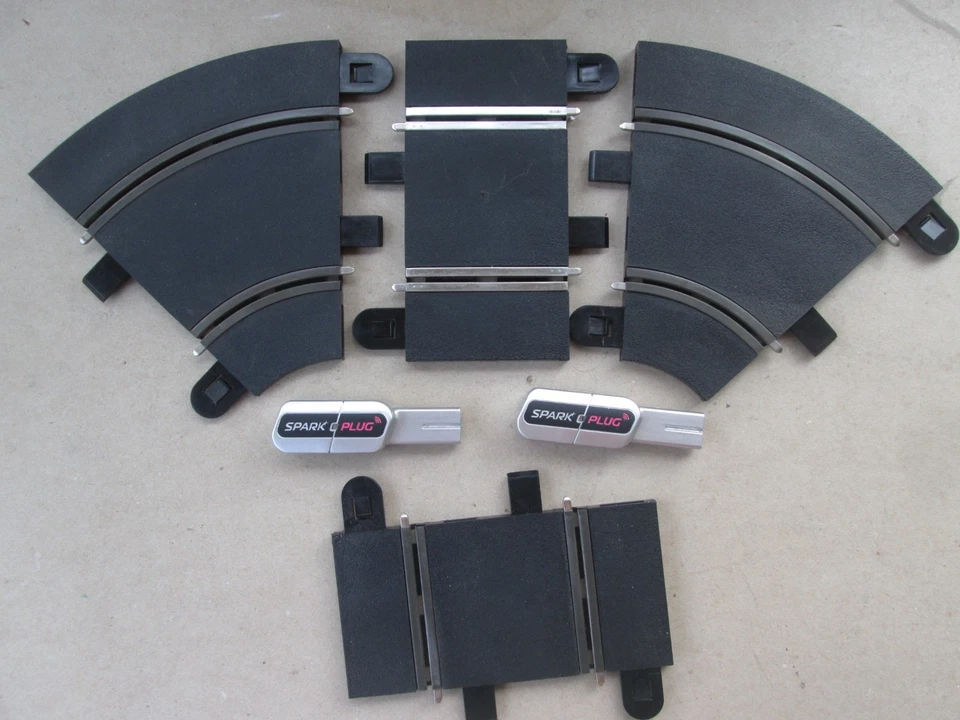 Scalextric Spark Plug x2 R1 x2, C8236 short straight x2 slot car track 1/32 - image 1 of 4