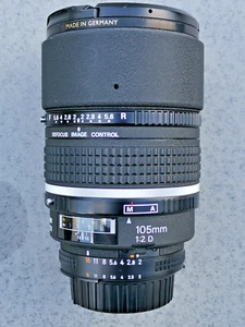 NIKON AF 105mm f/2,0 D DC NIKKOR Defocus Control Retro F Bajonett Mount - Bild 1 von 6