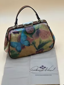 Neu mit Etikett Patricia Nash Gracchi Umhängetasche Aquarell Schmetterling Kollektion - Bild 1 von 16