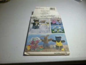 Simplicity 8600 sewing pattern, 16" x 15" bunny and bear clothes - Picture 1 of 1