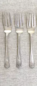 Argento Sterling - 3 Forcelle - Monogrammato - Marcato con "Hallmark" e "Pat D" - Foto 1 di 5