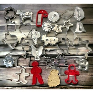 Vintage Cookie Cutters Lot of 30 Metal Plastic Soap Molds Holidays Stars - Picture 1 of 17