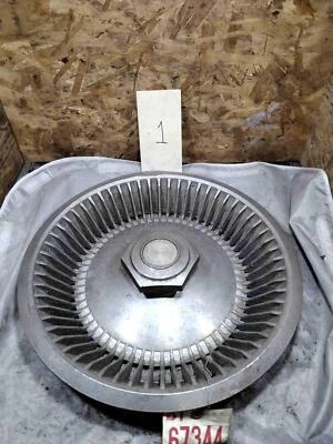 Cubierta de rueda Dodge Magnum 79 Foto 1 de 4