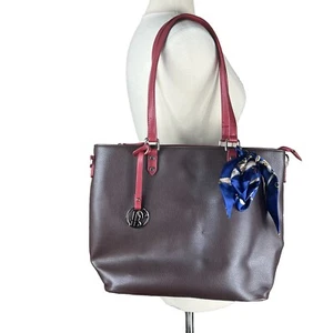 Bolzano Rojo/Marrón Cuero Vegano Bolso de Mano Cartera Bolso para el Polvo PETA Avalado - Imagen 1 de 11