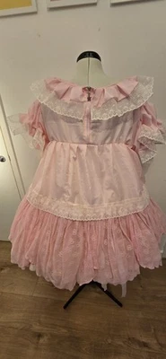 Adulto Bebé Rosa Satén Sissy Vestido Corto Volantes Encaje Cintura Alta 42 a 48 Pecho  Foto 1 de 4