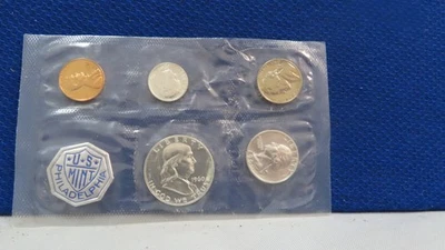 1960 MINT SILVER SET - Image 1 of 2