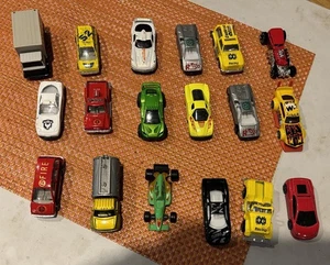 20 Diecast Cars - Picture 1 of 11