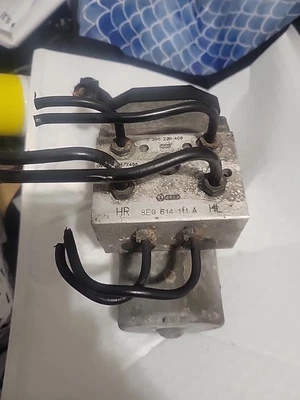 AUDI A6 C5 1998-2001 - BOMBA ABS / módulo de control unidad 8E0614111A 0 273 004 284 Foto 1 de 4