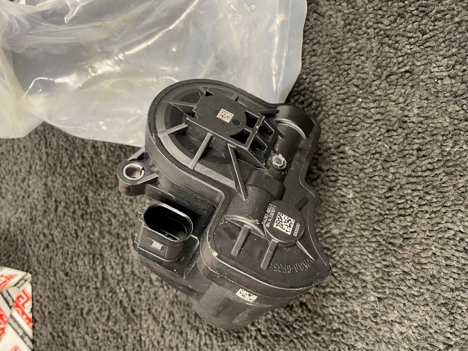 Rear Brake Caliper RH Electric Motor Pads Bracket Audi TTS 310mm Disc