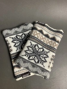 Muk Luks Nordic Fair Isle Hand Warmers - Picture 1 of 6