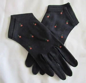 MADELEINE DEBS VINTAGE PAINTED ROSES ON BLACK WRISTLET GLOVES SIZE 6 - Picture 1 of 5