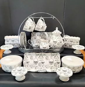 Elegance 24 piezas Juego de té de calavera gitana blanco y negro con soporte de exhibición plateado ¡Nuevo! - Imagen 1 de 22