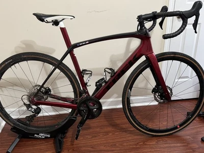 Bicicleta de carretera Trek Domane SL5 2020 fibra de carbono completa - 56 cm Foto 1 de 4