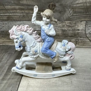 Estatuilla de porcelana vintage 1991 Paul Sebastian Sweet Girl On Rocking Horse     - Imagen 1 de 6