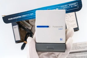 PANASONIC SJ-MJ77 SILVER Minidisc MD Player w/ BOX, AA Adapter [DEMO / PLAYS] - Picture 1 of 21